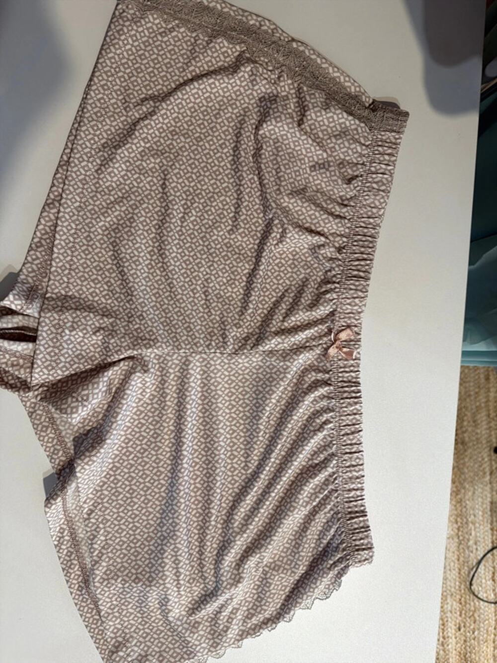3 for $9 Marilyn Monroe pajama shorts EUC L 3311